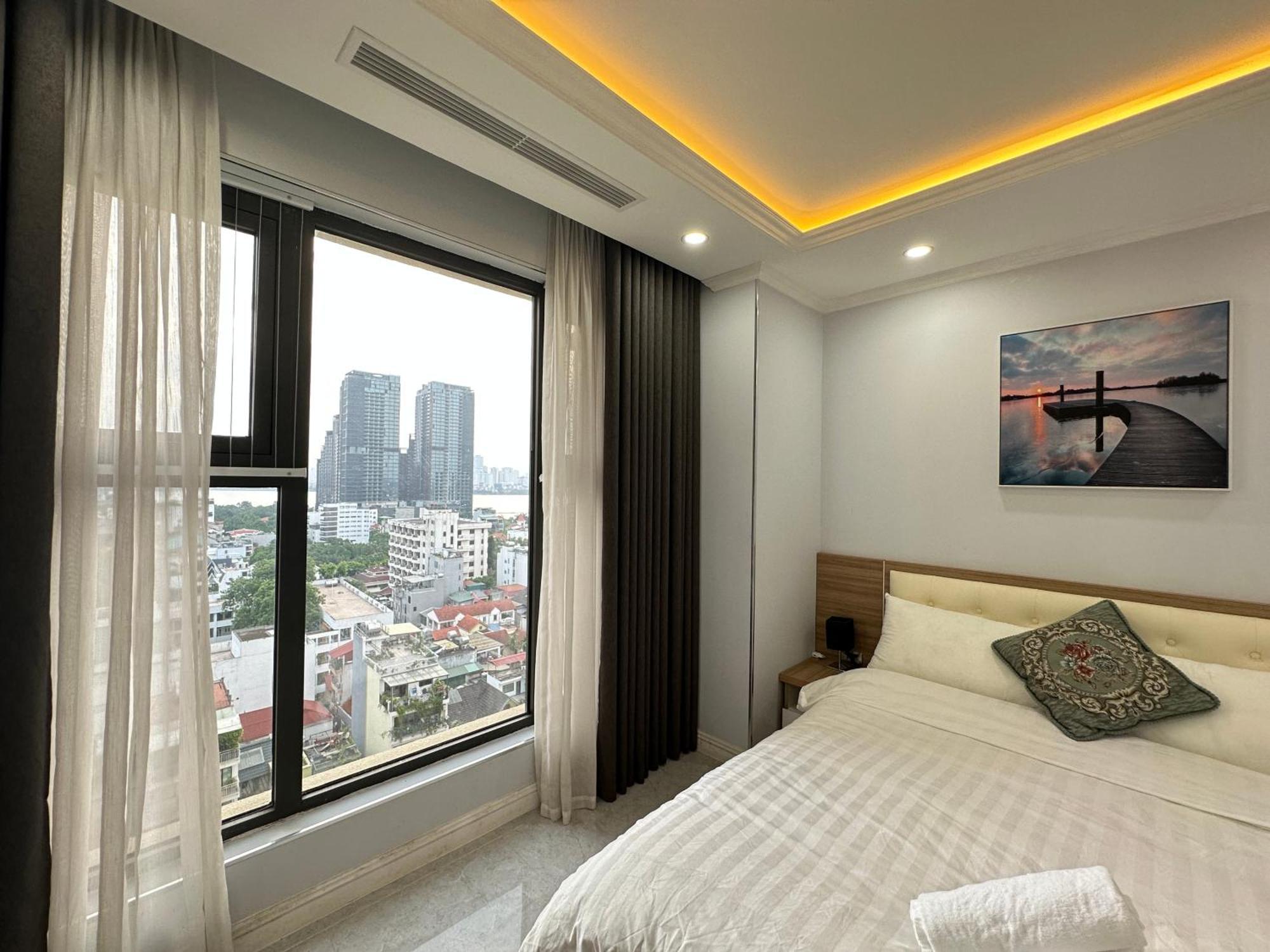 Westlake Homestay Hanoi - D'Le Roi Soleil Camera foto